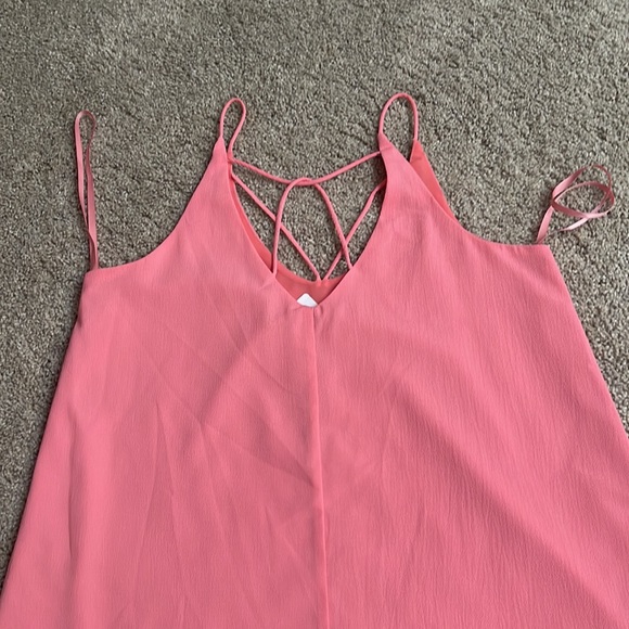 New tank top perfect with shorts and jeans - Picture 3 of 4